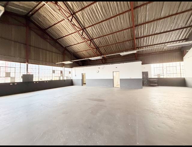 200M² WAREHOUSE TO LET IN ALRODE SOUTH